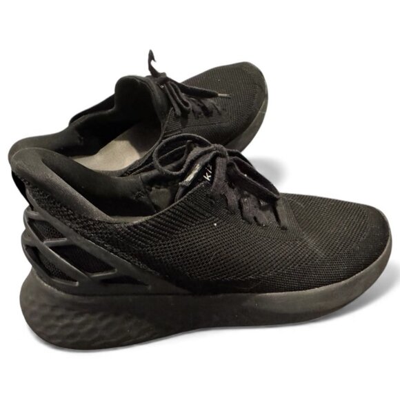 Kizik Athens Blackout Black Sneakers – Women’s 8.5 – Great Condition - Picture 1 of 6